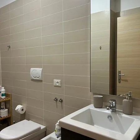 Blue Roof Apartamento Fidenza